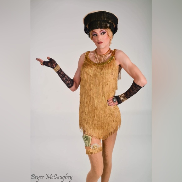 Welcome to the “Lites House” Check out my closet! - Picture 2 of 9